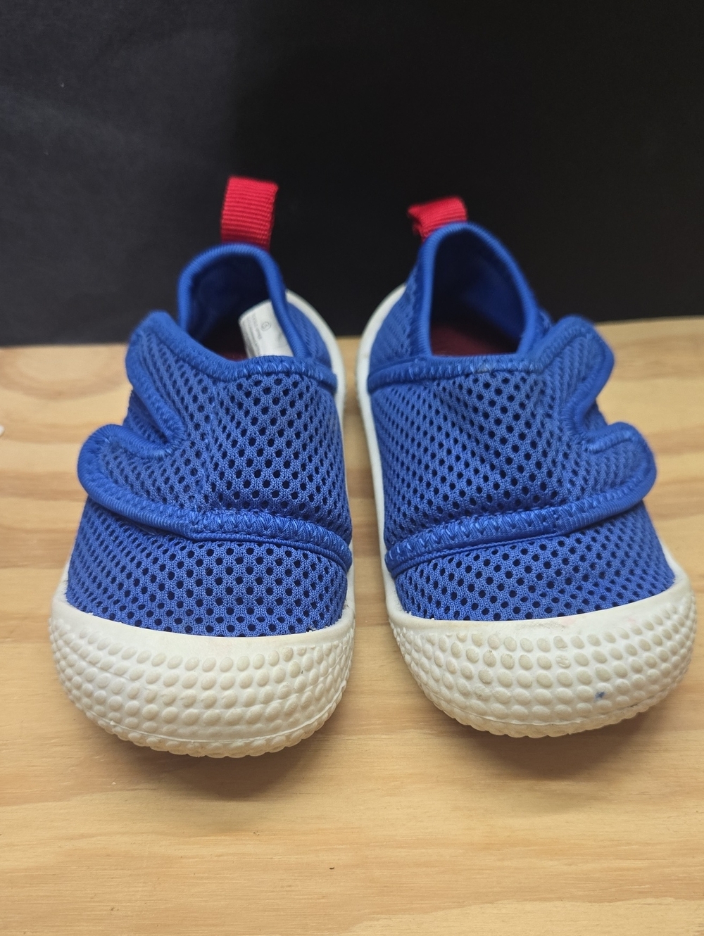 Cat & Jack Blue Mesh Water Shoes With Rubber Sole. Velcro Closure Size 5